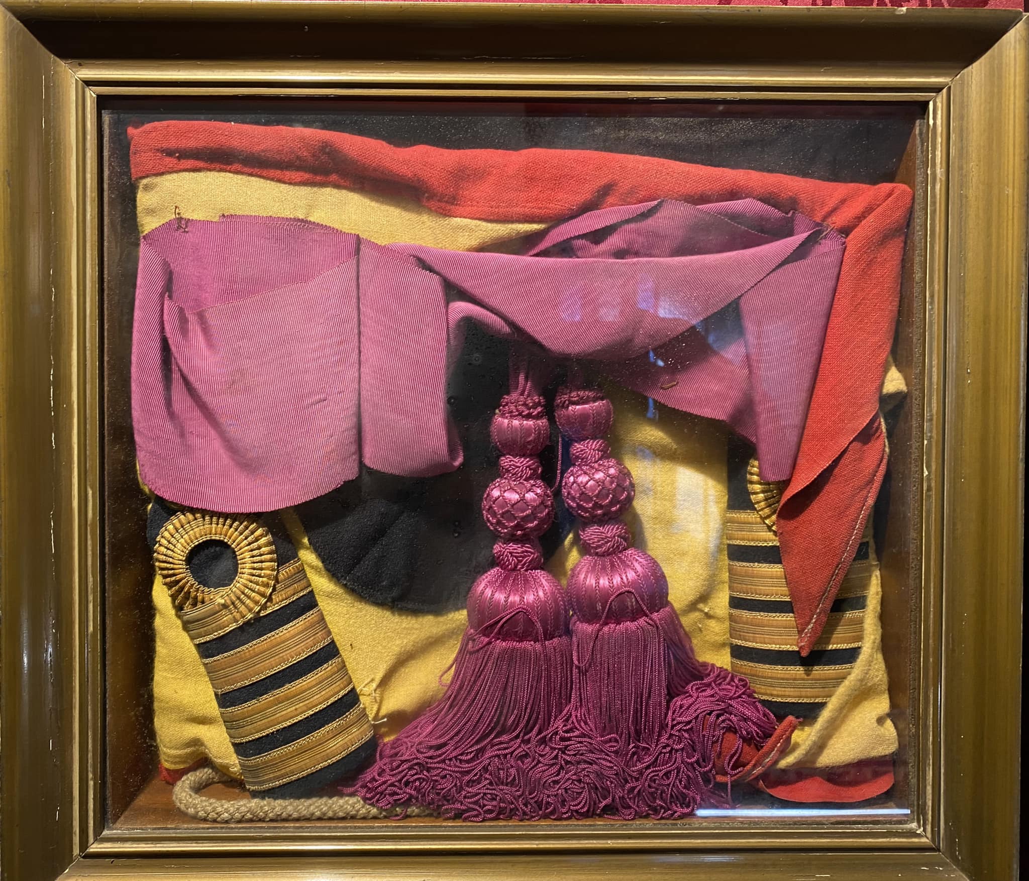 fajín-entorchados-y-bandera-de-don-enrique-barbudo-y-duarte-el-primero-de-los-almirantes-de-la-armada